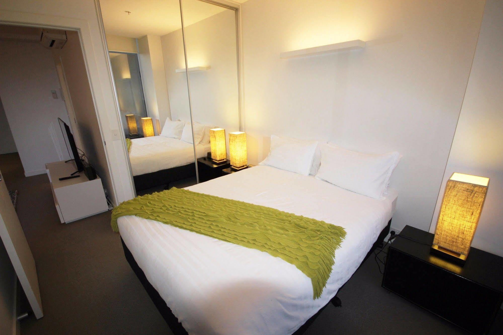 Wyndel Apartments - St Kilda Views 멜번 외부 사진